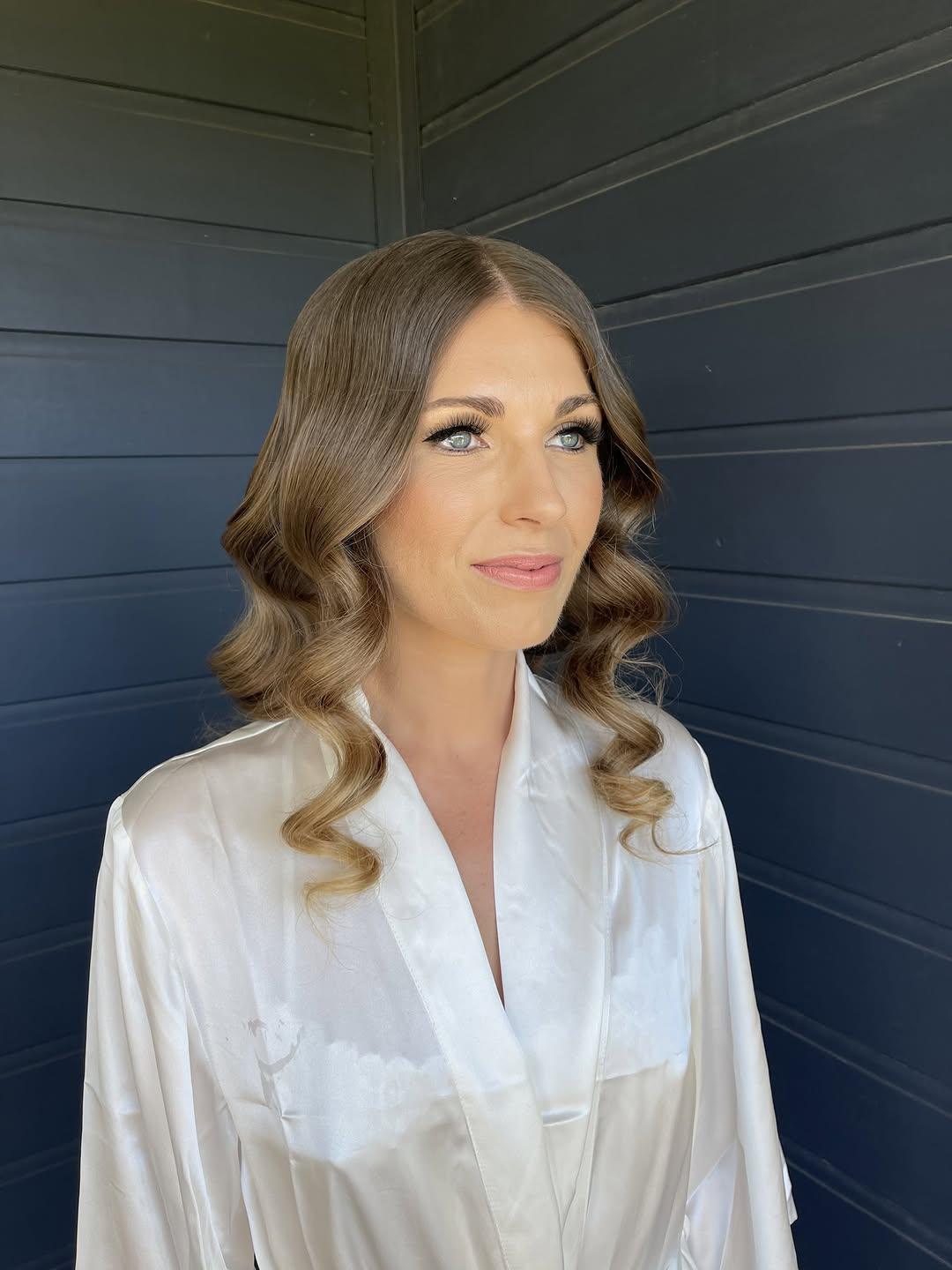 Soft glam bridal make-up with a natural finish