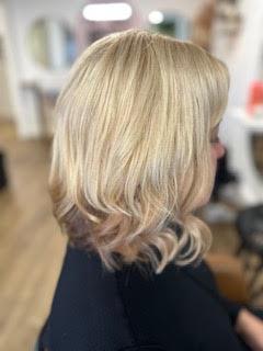Hair after extensions at Astair Organic Hair, example 3